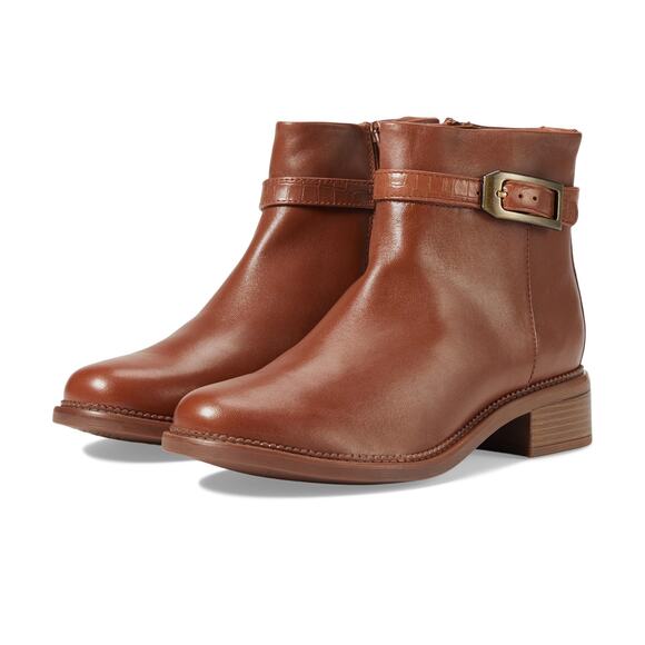 NWT Clarks Women's Maye Grace Fashion Boot, Tan Leather, 6 Medium US - Picture 2 of 6